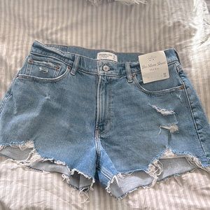 Abercrombie The Mom Short Mid Rise Curve Love